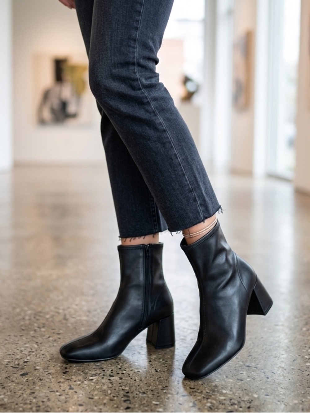 A New Day Black Sleek 90’s Inspired Block Heel Ankle Boots / Booties Size 8.5